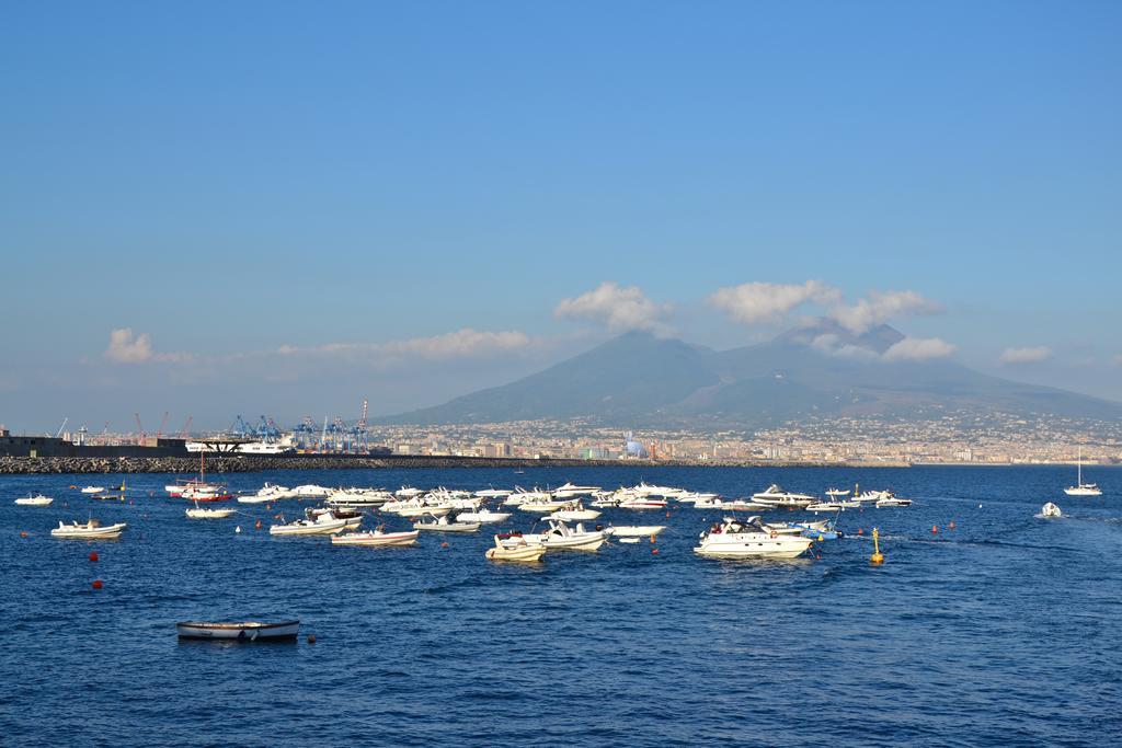 Monolocale Nel Cuore Di Napoli Ruang foto